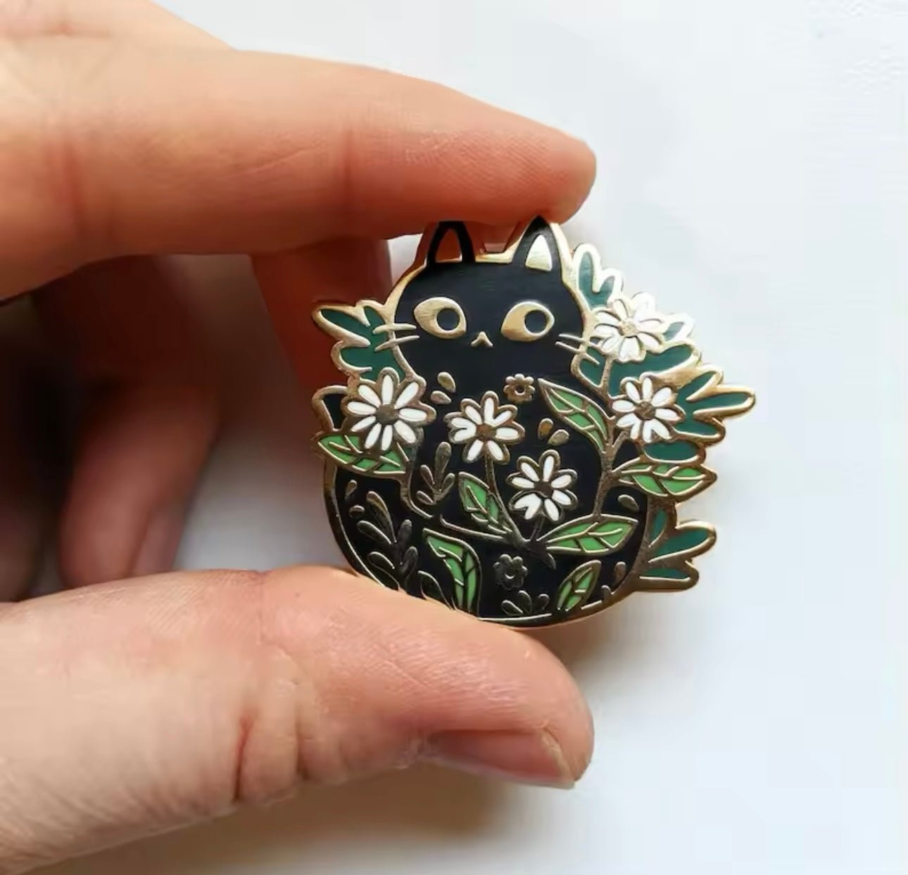 Elegant Floral Cat Enamel Pin Animal Lapel Pin - Backpack Clothing Accessories | MeowMart - Jewelry - MeowMart
