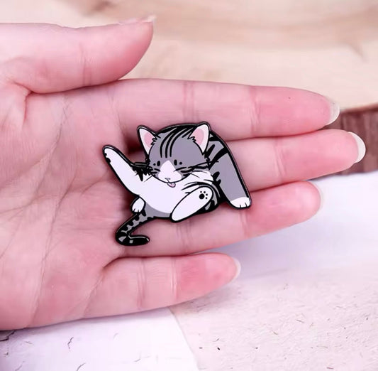 Cute Grooming Grey Cat Enamel Pin Animal Lapel Pin - Backpack Clothing Accessories | MeowMart - Jewelry - MeowMart